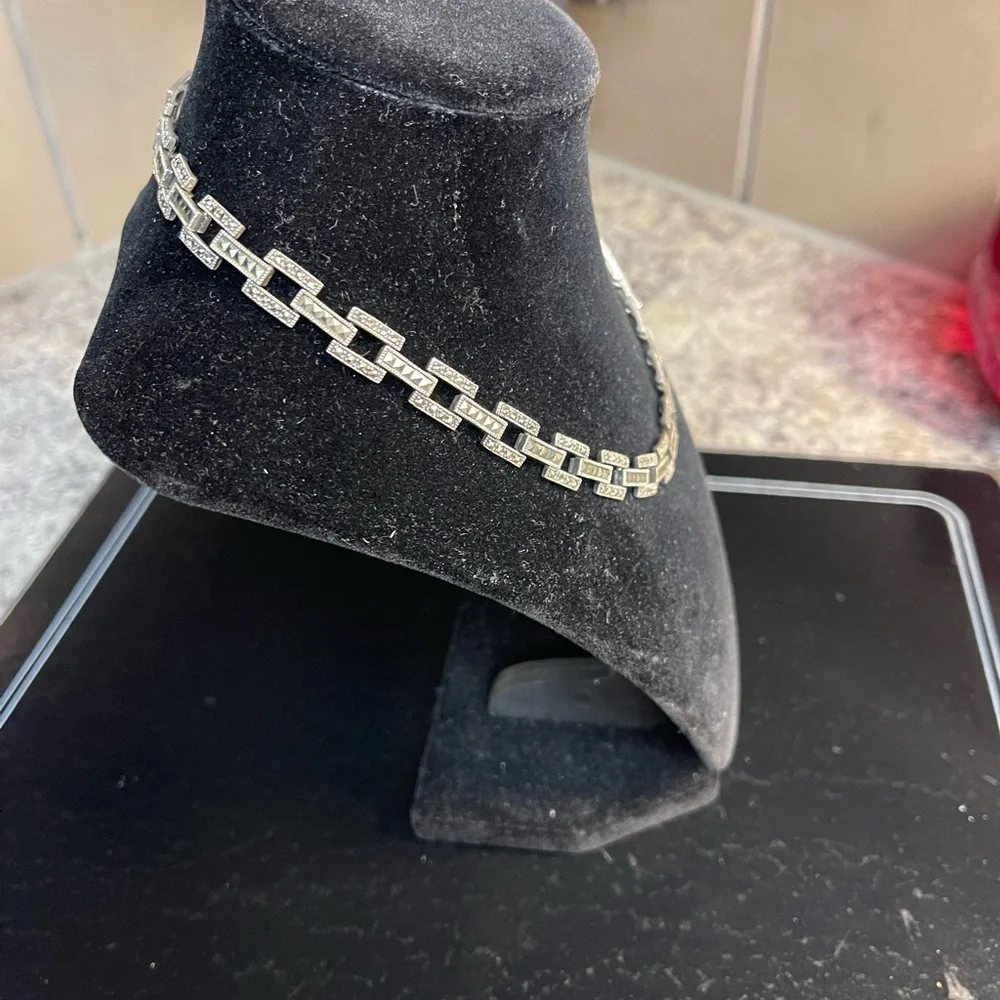 Elegant Sterling Silver 14” Marcasite Tank Track Design Necklace. - Picture 6 of 11
